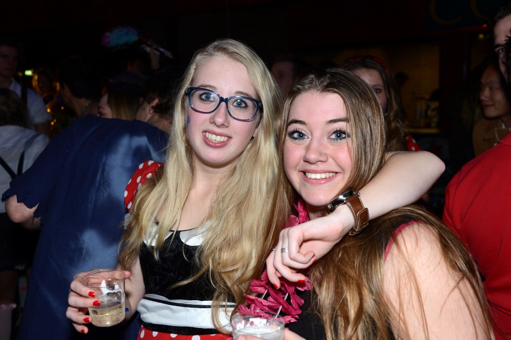 ../Images/Jubileum feest 5x11 325.jpg